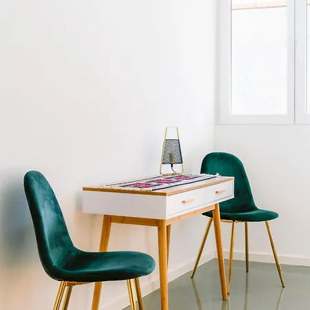 Hugo - Der Bodenstaendige - Huusa Im Bregenzerwald شقة Rehmen