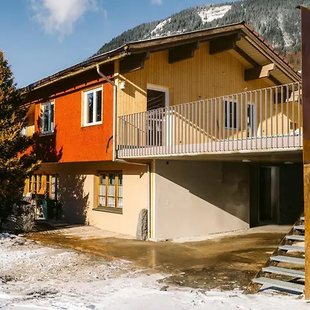 Hugo - Der Bodenstaendige - Huusa Im Bregenzerwald * Rehmen